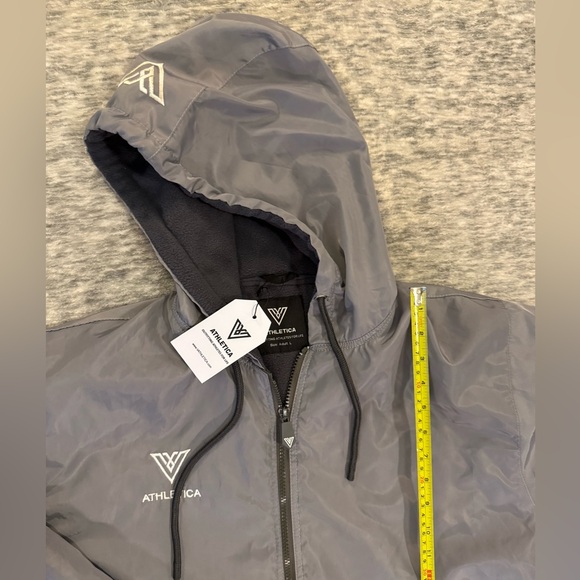 Light grey size L refurbished swim parka great condition. - Picture 3 of 6